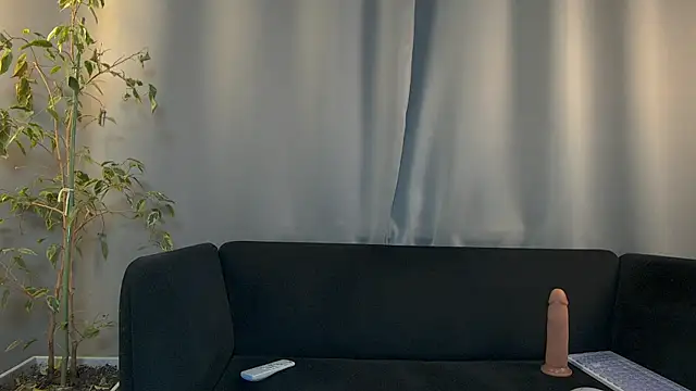 weshycouple online show from March 18, 2025, 6:48 pm