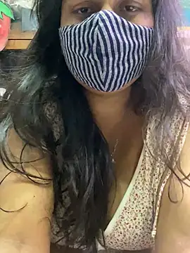 HaaniKaur online show from March 3, 2025, 7:32 am