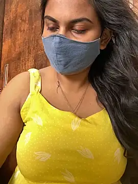 HaaniKaur online show from October 16, 2025, 7:20 am