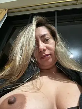 xLadyScarlettx online show from February 4, 2025, 1:34 am