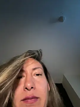 xLadyScarlettx online show from February 17, 2025, 5:04 am