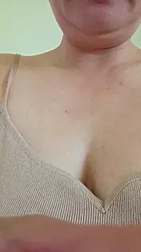 xLadyScarlettx online show from May 20, 2026, 12:44 pm