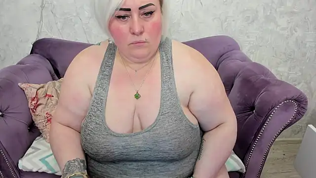 fashiona online show from February 2, 2025, 7:52 am