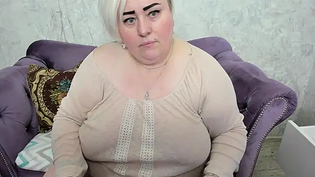 fashiona online show from March 23, 2025, 3:43 am