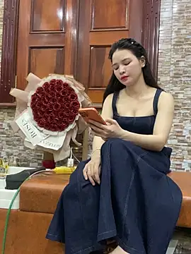 LiLi-Kirix99 online show from May 19, 2026, 2:01 pm