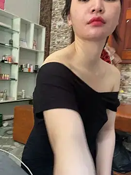 LiLi-Kirix99 online show from June 1, 2026, 8:27 am