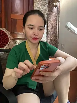LiLi-Kirix99 online show from July 9, 2026, 7:45 am