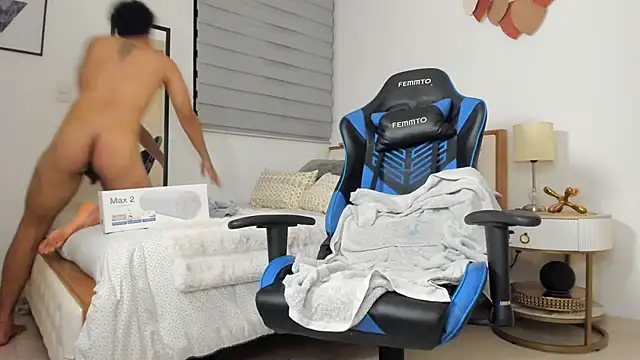 mateoleonee online show from January 2, 2025, 7:23 am