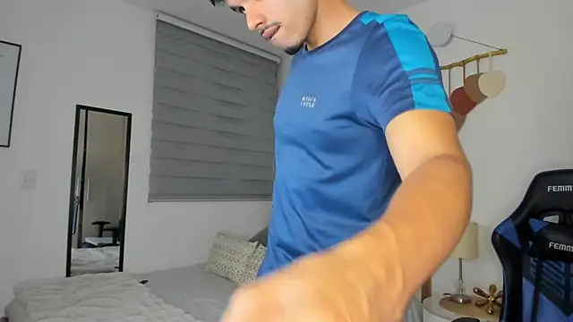 mateoleonee online show from January 11, 2025, 3:55 am