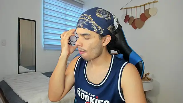 mateoleonee online show from February 3, 2025, 5:03 pm