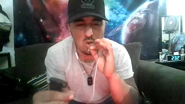 Snapshot of Antoniothedon chatting on April 27, 2026, 9:35 pm Antoniothedon online show from April 27, 2026, 9:35 pm