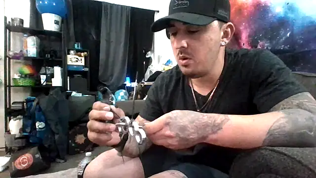 Snapshot of Antoniothedon chatting on May 13, 2026, 6:22 am Antoniothedon online show from May 13, 2026, 6:22 am