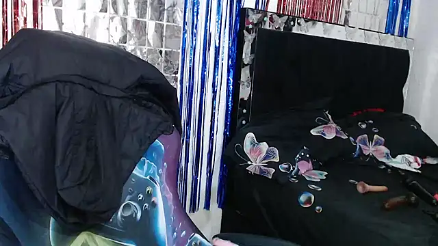 SweetAlmaa online show from September 25, 2025, 9:40 pm