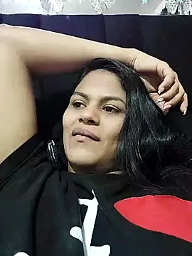 SweetAlmaa online show from June 3, 2026, 12:24 am