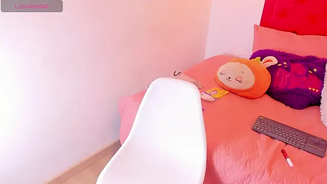 Ema Stone65 online show from December 19, 2024, 7:51 pm