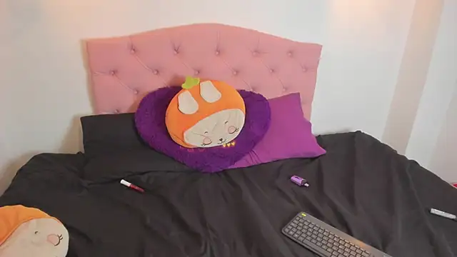 Ema Stone65 online show from December 23, 2024, 10:23 pm