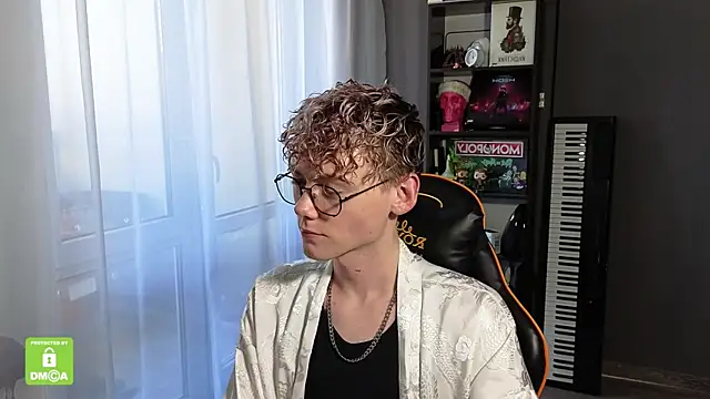 Keytaro online show from September 21, 2025, 8:49 am