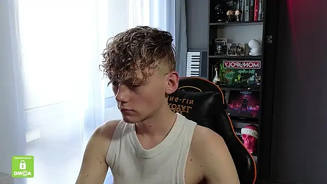 Keytaro online show from October 28, 2025, 10:08 am