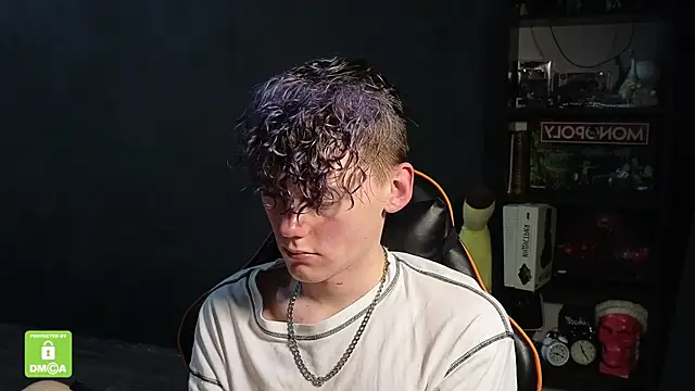 Keytaro online show from November 28, 2025, 11:40 pm