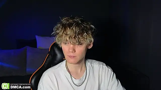 Keytaro online show from March 6, 2026, 2:41 am