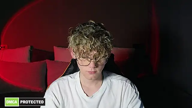 Keytaro online show from March 25, 2026, 2:45 pm