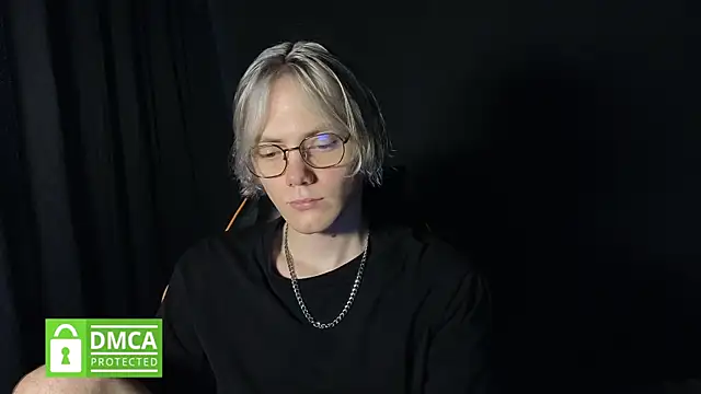 Keytaro online show from May 24, 2026, 1:27 pm