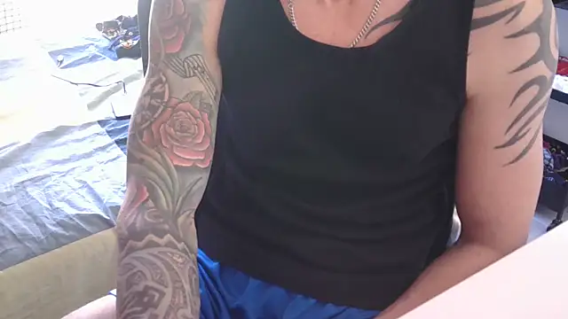 gabrielsaiyann online show from November 3, 2025, 2:51 pm