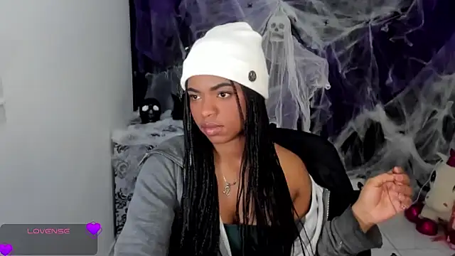 Marce 22 online show from October 12, 2025, 10:42 pm