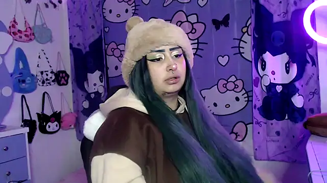 lussyevans24 online show from September 25, 2025, 4:38 am