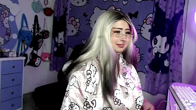 lussyevans24 online show from April 21, 2026, 3:57 am