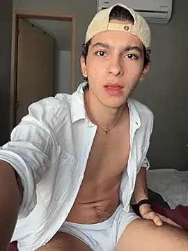 cybercosmiiic online show from February 16, 2025, 7:49 pm