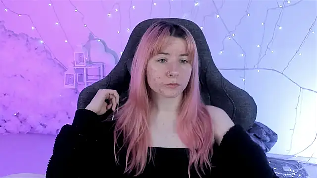 Snapshot of LexiWenford chatting on February 5, 2025, 2:51 am LexiWenford online show from February 5, 2025, 2:51 am