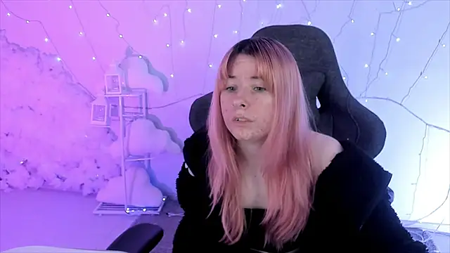 Snapshot of LexiWenford chatting on February 5, 2025, 5:52 am LexiWenford online show from February 5, 2025, 5:52 am