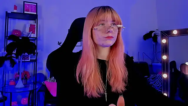 Snapshot of LexiWenford chatting on February 20, 2025, 9:22 am LexiWenford online show from February 20, 2025, 9:22 am