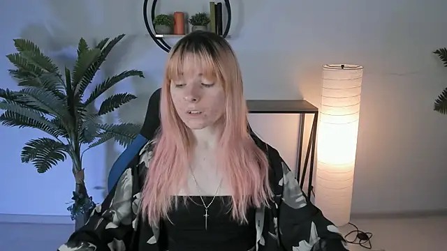 Snapshot of LexiWenford chatting on February 21, 2025, 2:50 am LexiWenford online show from February 21, 2025, 2:50 am