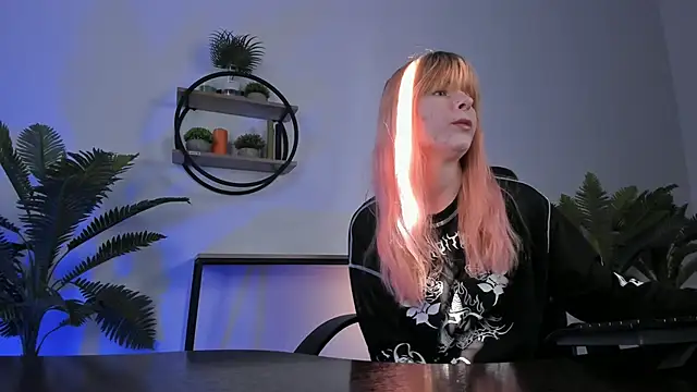 Snapshot of LexiWenford chatting on February 26, 2025, 2:37 am LexiWenford online show from February 26, 2025, 2:37 am