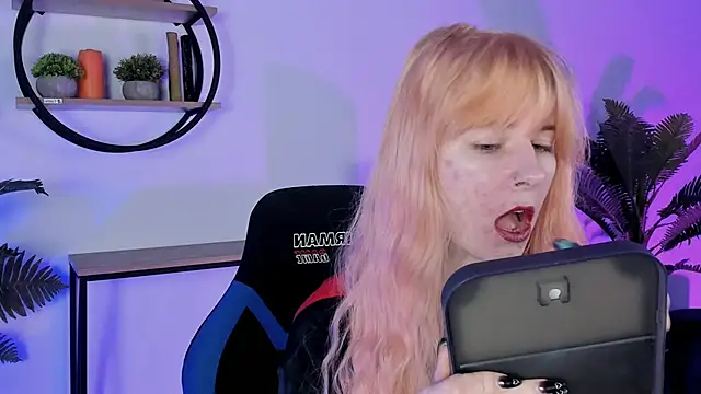 Snapshot of LexiWenford chatting on March 5, 2025, 3:08 am LexiWenford online show from March 5, 2025, 3:08 am