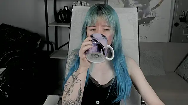 Snapshot of LexiWenford chatting on October 20, 2025, 2:45 am LexiWenford online show from October 20, 2025, 2:45 am