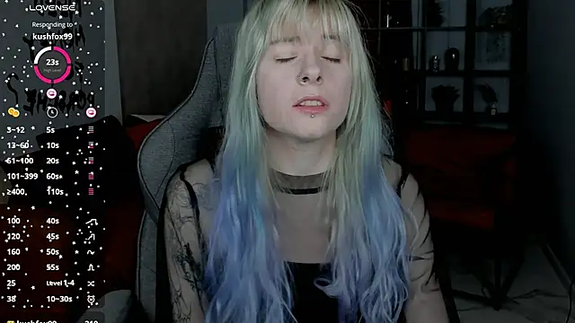 Snapshot of LexiWenford chatting on November 24, 2025, 3:39 am LexiWenford online show from November 24, 2025, 3:39 am