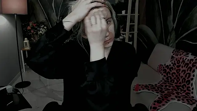 Snapshot of LexiWenford chatting on November 25, 2025, 2:55 am LexiWenford online show from November 25, 2025, 2:55 am