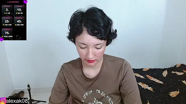 alexaa08 online show from December 17, 2024, 1:27 pm