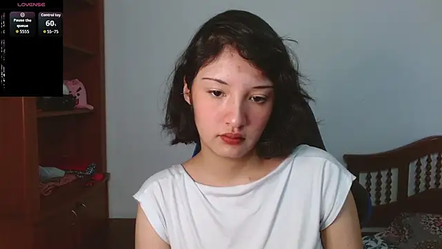 alexaa08 online show from September 22, 2025, 1:13 pm