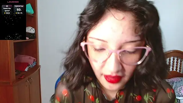 alexaa08 online show from October 21, 2025, 1:56 pm