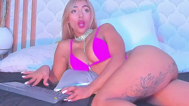 PamelaReall online show from February 2, 2025, 7:09 am