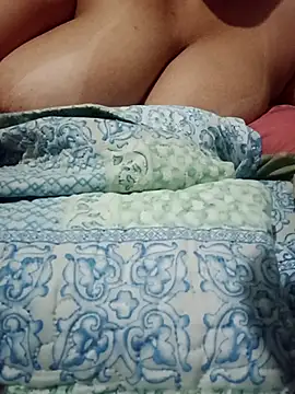Mirella Mattos online show from April 7, 2026, 1:50 am