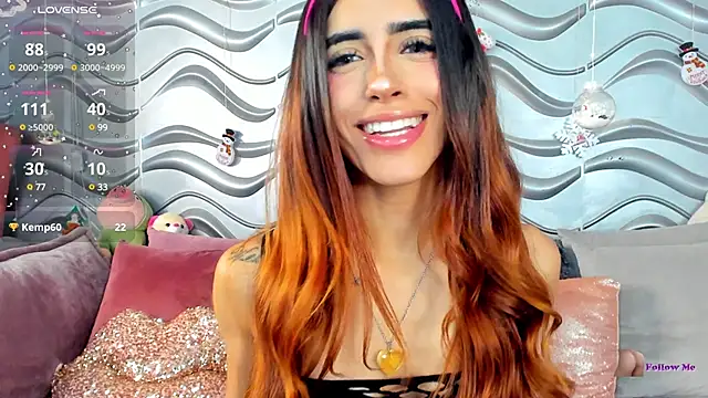 StormiRusso online show from December 10, 2024, 4:34 am