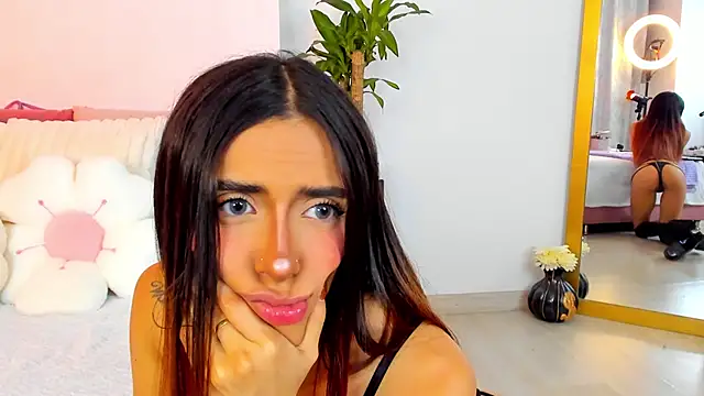 StormiRusso online show from March 13, 2025, 3:11 am