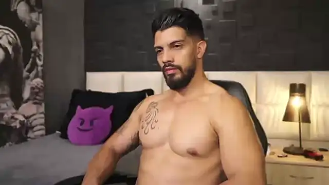 DannSaenz online show from February 21, 2025, 9:00 pm