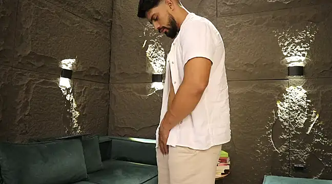 DannSaenz online show from March 2, 2025, 7:34 pm