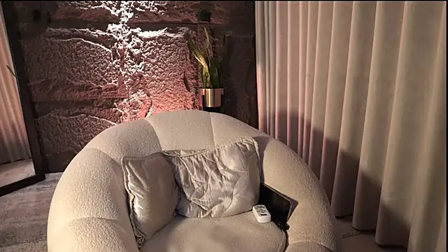 DannSaenz online show from April 21, 2026, 1:39 pm